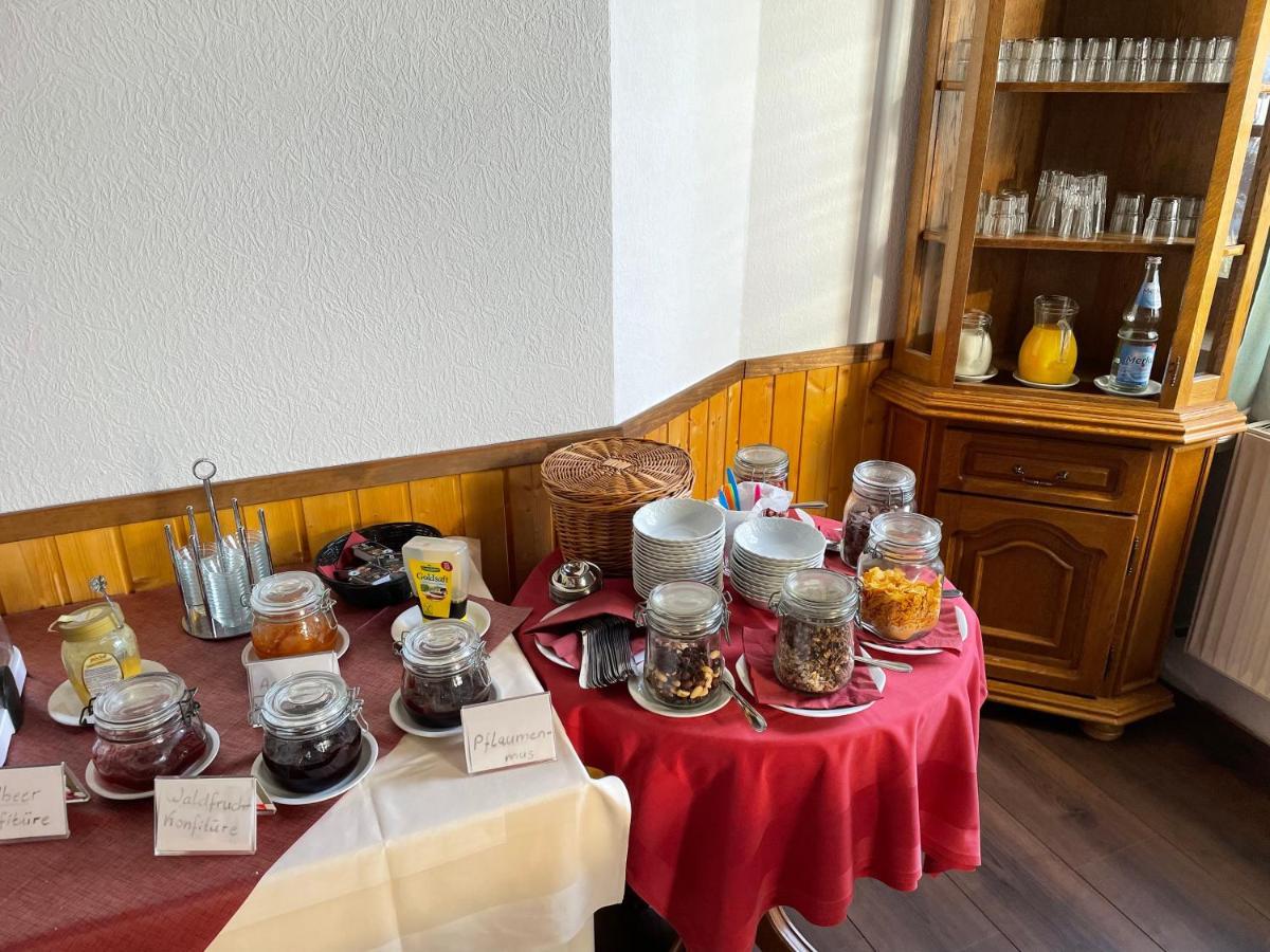 מלון Gernrode  Gasthof Zum Baren מראה חיצוני תמונה