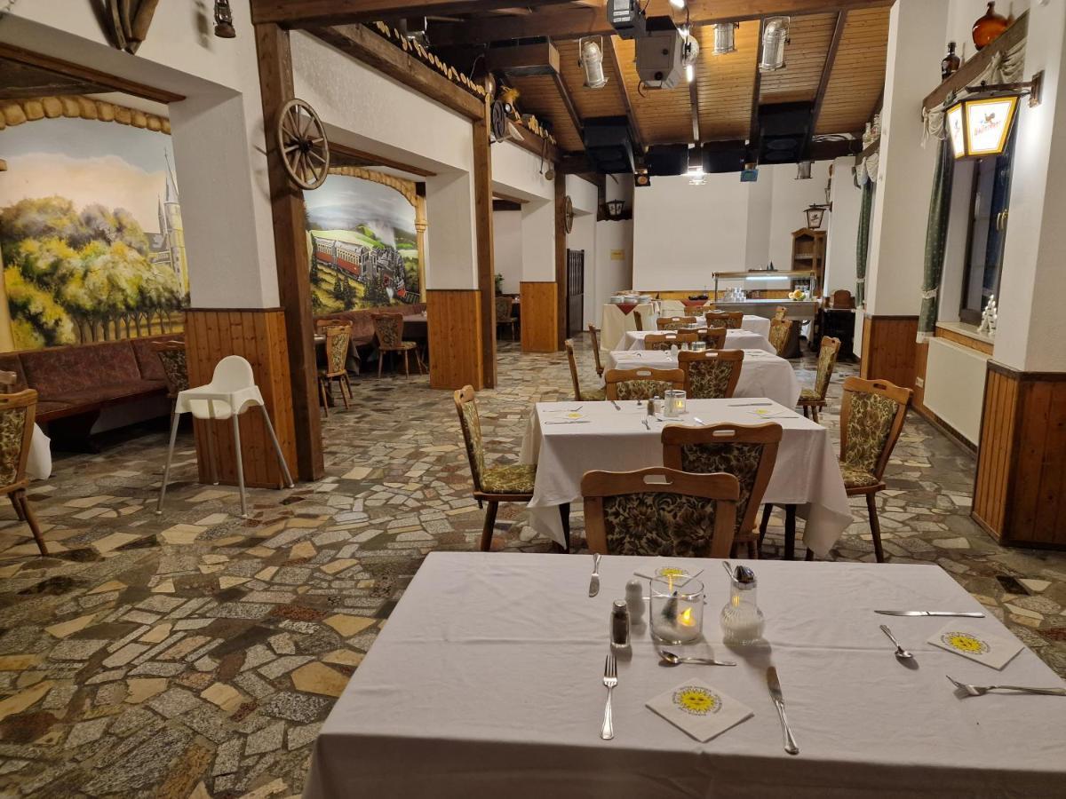 מלון Gernrode  Gasthof Zum Baren מראה חיצוני תמונה